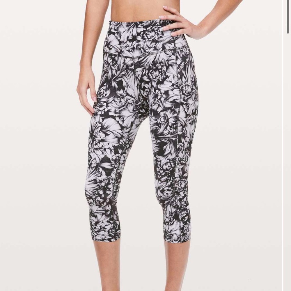 Lululemon Fast & Free Crop II *Nulux 19" Size 4